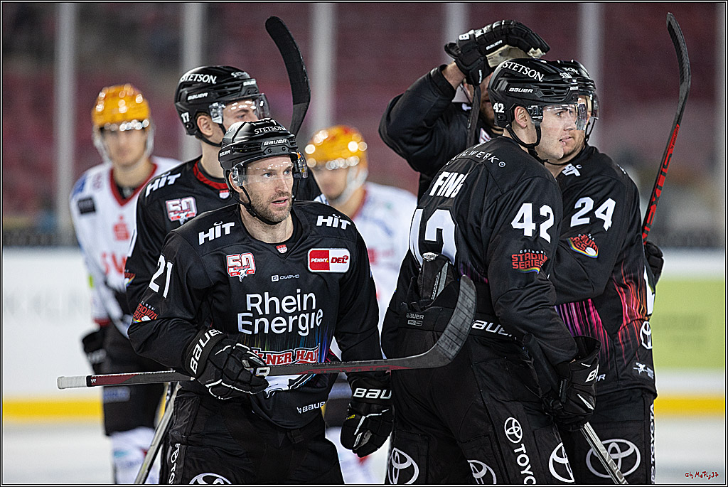 PENNY DEL;  Kölner Haie - Fischtown Pinguins; Köln, 22.12.2022